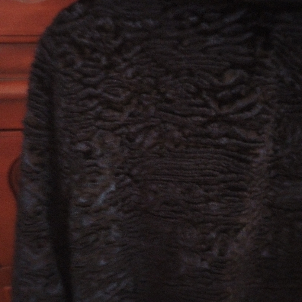 ♡🗝️ Crushed Velvet Jacket - Picture 11 of 16
